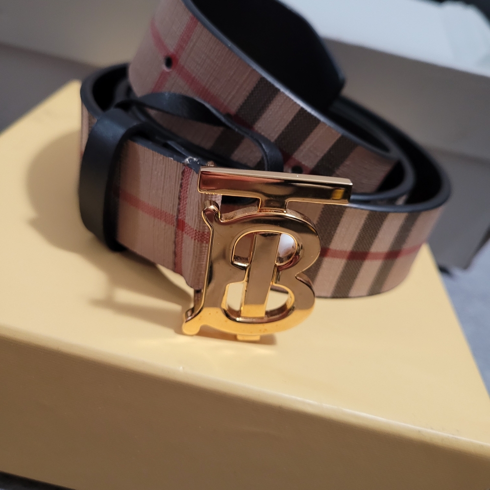 Burberry Gold Buckle Tan and Black Belt - Picture 2 of 4